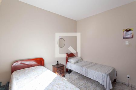 Casa à venda com 195m², 3 quartos e 4 vagas Casa à venda com 195m², 3 quartos e 4 vagasQuarto 2