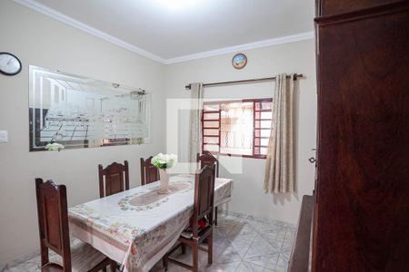Casa à venda com 195m², 3 quartos e 4 vagas Casa à venda com 195m², 3 quartos e 4 vagasCopa