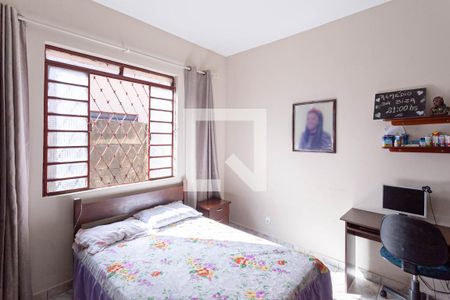 Casa à venda com 195m², 3 quartos e 4 vagas Casa à venda com 195m², 3 quartos e 4 vagasQuarto 3