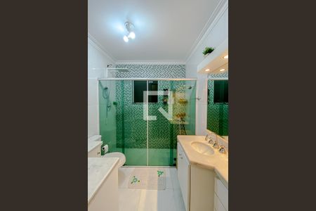 Casa à venda com 140m², 3 quartos e 4 vagasBanheiro da Suíte