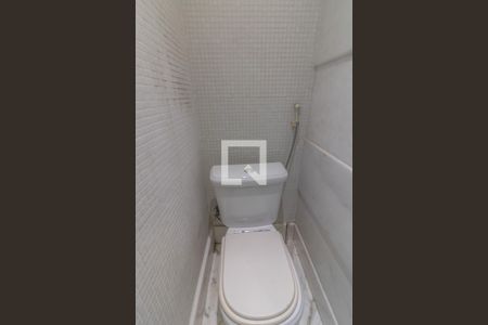 Apartamento à venda com 270m², 4 quartos e 2 vagas Apartamento à venda com 270m², 4 quartos e 2 vagasBanheiro Social