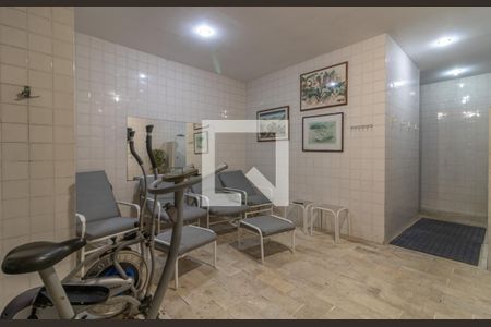 Apartamento à venda com 270m², 4 quartos e 2 vagas Apartamento à venda com 270m², 4 quartos e 2 vagasÁrea comum - Sauna