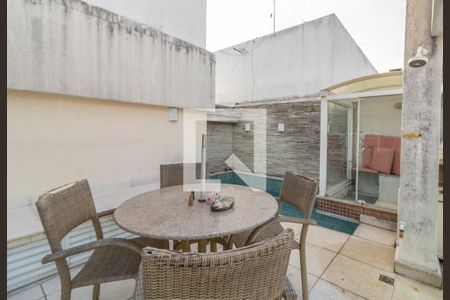 Apartamento à venda com 270m², 4 quartos e 2 vagas Apartamento à venda com 270m², 4 quartos e 2 vagasCobertura