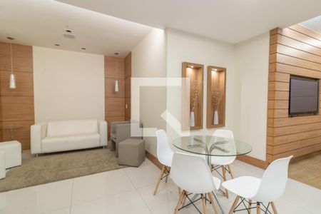 Apartamento à venda com 270m², 4 quartos e 2 vagas Apartamento à venda com 270m², 4 quartos e 2 vagasÁrea comum - Salão de festas