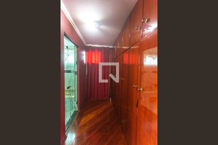 Casa à venda com 316m², 3 quartos e 7 vagasCloset suíte 3