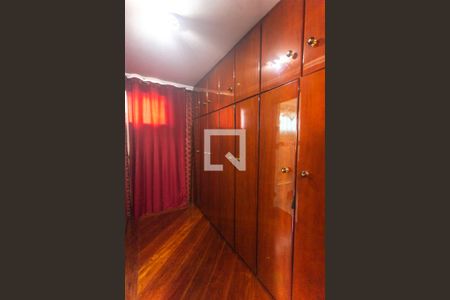 Casa à venda com 316m², 3 quartos e 7 vagasCloset suíte 3