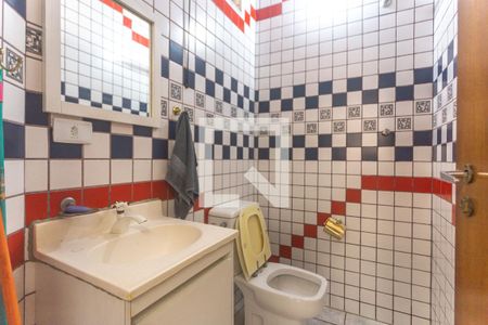 Casa à venda com 316m², 3 quartos e 7 vagasBanheiro de serviço