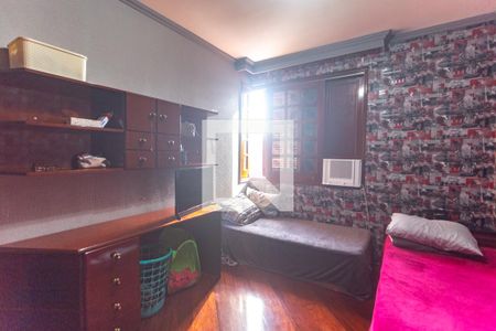 Casa à venda com 316m², 3 quartos e 7 vagasSuíte 2