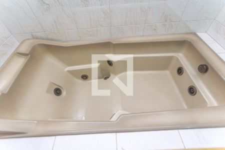 Casa à venda com 316m², 3 quartos e 7 vagasBanheiro suíte 3