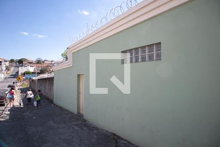 Casa à venda com 200m², 3 quartos e 2 vagasFachada