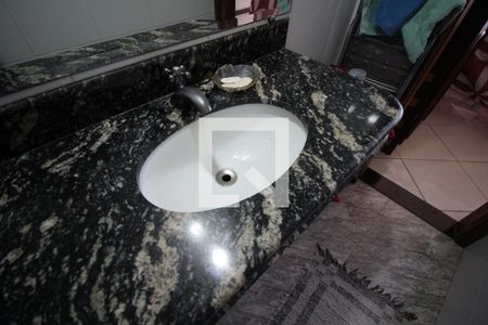 Casa à venda com 200m², 3 quartos e 2 vagasBanheiro da Suite