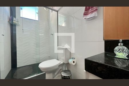 Casa à venda com 105m², 3 quartos e 1 vagaBanheiro