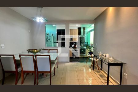 Sala de casa à venda com 3 quartos, 105m² em Palmares, Belo Horizonte