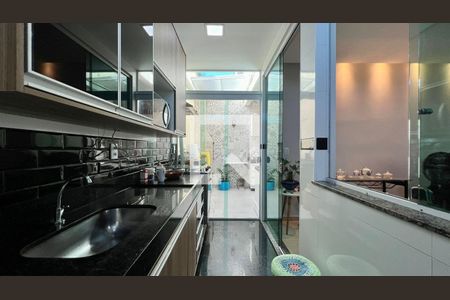 Casa à venda com 105m², 3 quartos e 1 vagaCozinha