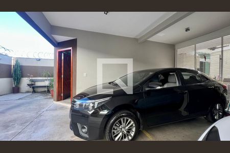 Casa à venda com 105m², 3 quartos e 1 vagaGaragem