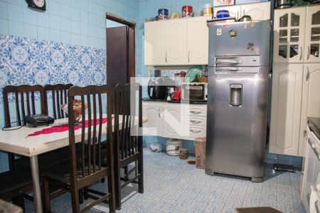 Casa à venda com 138m², 4 quartos e 1 vaga Casa à venda com 138m², 4 quartos e 1 vagaCozinha