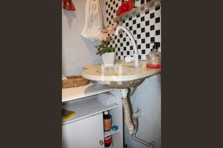 Casa à venda com 138m², 4 quartos e 1 vaga Casa à venda com 138m², 4 quartos e 1 vagaBanheiro de serviço