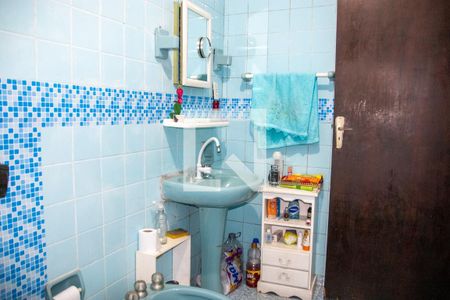 Casa à venda com 138m², 4 quartos e 1 vaga Casa à venda com 138m², 4 quartos e 1 vagaBanheiro