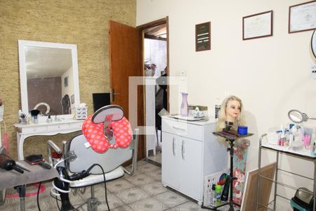 Casa à venda com 138m², 4 quartos e 1 vaga Casa à venda com 138m², 4 quartos e 1 vagaSalão