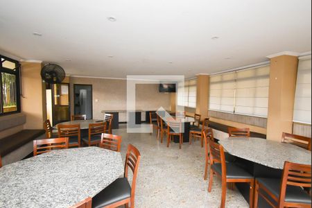 Apartamento à venda com 70m², 2 quartos e 1 vaga Apartamento à venda com 70m², 2 quartos e 1 vagaÁrea comum - Salão de festas