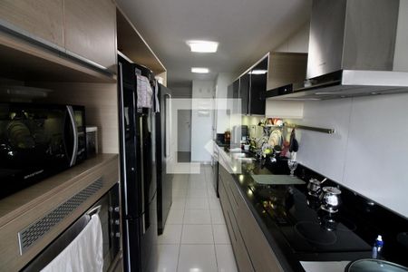 Apartamento à venda com 206m², 5 quartos e 3 vagas Apartamento à venda com 206m², 5 quartos e 3 vagasCozinha