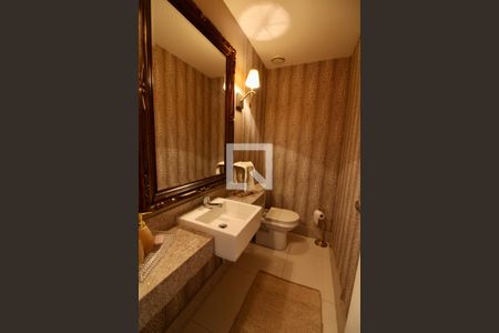 Apartamento à venda com 206m², 5 quartos e 3 vagas Apartamento à venda com 206m², 5 quartos e 3 vagasLavabo