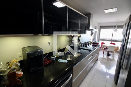 Apartamento à venda com 206m², 5 quartos e 3 vagas Apartamento à venda com 206m², 5 quartos e 3 vagasCozinha