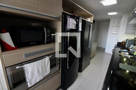 Apartamento à venda com 206m², 5 quartos e 3 vagas Apartamento à venda com 206m², 5 quartos e 3 vagasCozinha