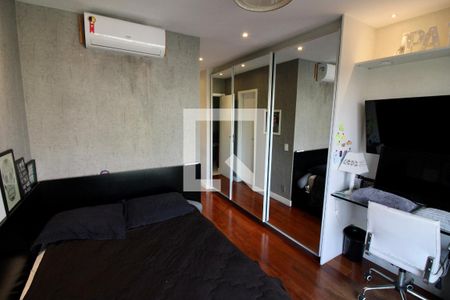 Apartamento à venda com 206m², 5 quartos e 3 vagas Apartamento à venda com 206m², 5 quartos e 3 vagasSuite 1