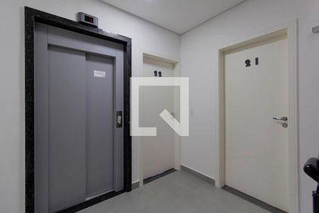 Apartamento à venda com 34m², 1 quarto e sem vaga Apartamento à venda com 34m², 1 quarto e sem vagaÁrea Comum - Elevador