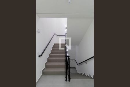 Apartamento à venda com 34m², 1 quarto e sem vaga Apartamento à venda com 34m², 1 quarto e sem vagaÁrea Comum - Escada