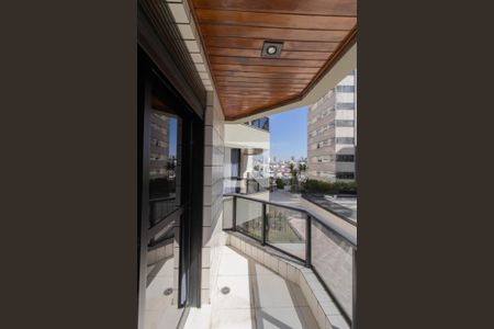 Apartamento à venda com 178m², 3 quartos e 3 vagas Apartamento à venda com 178m², 3 quartos e 3 vagasVaranda da Suíte 1