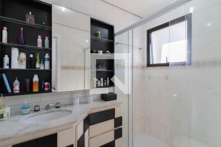 Apartamento à venda com 178m², 3 quartos e 3 vagas Apartamento à venda com 178m², 3 quartos e 3 vagasBanheiro da Suíte 2