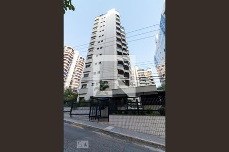 Apartamento à venda com 178m², 3 quartos e 3 vagas Apartamento à venda com 178m², 3 quartos e 3 vagasFachada