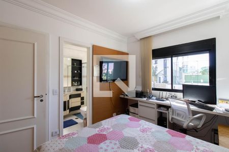 Apartamento à venda com 178m², 3 quartos e 3 vagas Apartamento à venda com 178m², 3 quartos e 3 vagasSuíte 2