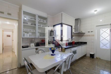Apartamento à venda com 178m², 3 quartos e 3 vagas Apartamento à venda com 178m², 3 quartos e 3 vagasCozinha