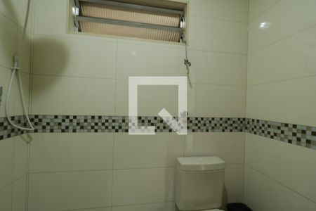 Casa à venda com 249m², 4 quartos e 3 vagasBanheiro 1