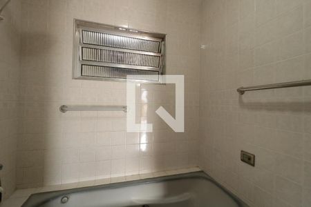 Casa à venda com 249m², 4 quartos e 3 vagasBanheiro da Suite