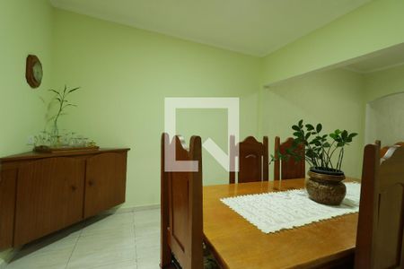 Casa à venda com 249m², 4 quartos e 3 vagasCopa