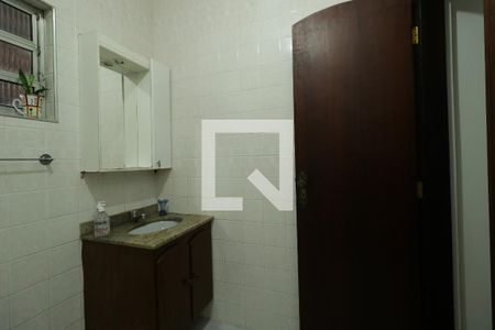 Casa à venda com 249m², 4 quartos e 3 vagasBanheiro 2