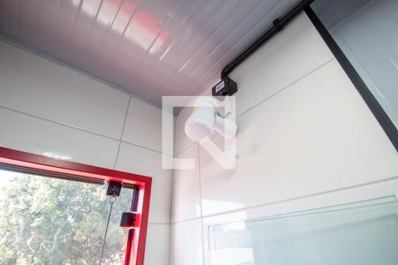 Banheiro de kitnet/studio para alugar com 1 quarto, 10m² em Vila Osasco, Osasco
