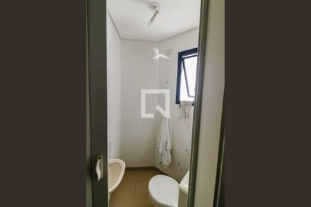 Apartamento para alugar com 280m², 4 quartos e 4 vagasBanheiro de serviço