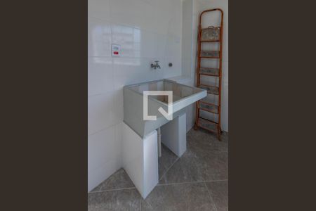 Casa à venda com 250m², 3 quartos e 3 vagas Casa à venda com 250m², 3 quartos e 3 vagasÁrea de Serviço