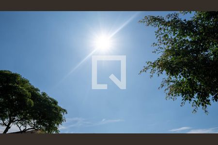 Casa à venda com 137m², 3 quartos e 3 vagas Casa à venda com 137m², 3 quartos e 3 vagasVista