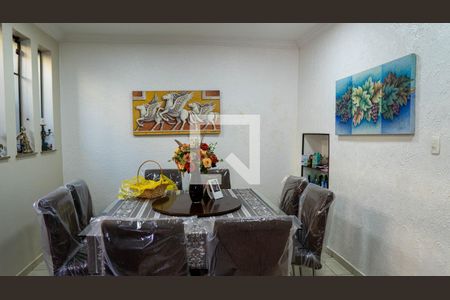 Casa à venda com 137m², 3 quartos e 3 vagas Casa à venda com 137m², 3 quartos e 3 vagassala de jantar