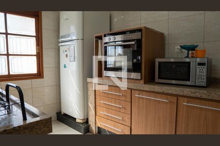 Casa à venda com 137m², 3 quartos e 3 vagas Casa à venda com 137m², 3 quartos e 3 vagascozinha