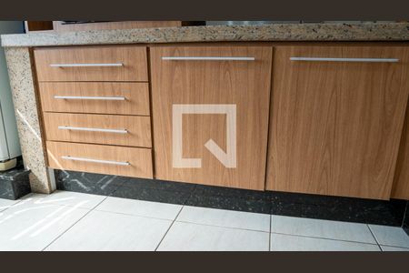 Casa à venda com 137m², 3 quartos e 3 vagas Casa à venda com 137m², 3 quartos e 3 vagascozinha