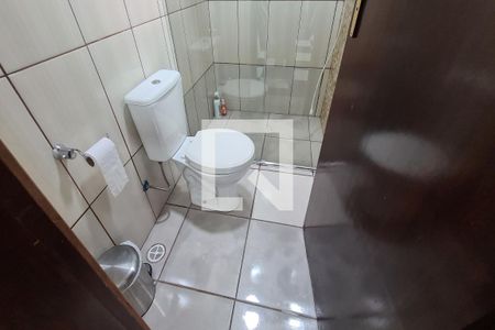 Casa à venda com 250m², 3 quartos e 4 vagas Casa à venda com 250m², 3 quartos e 4 vagasBanheiro salão de festa