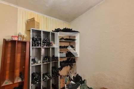 Casa à venda com 250m², 3 quartos e 4 vagas Casa à venda com 250m², 3 quartos e 4 vagasDeposito