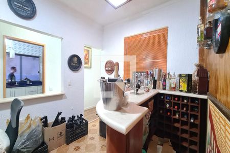 Casa à venda com 250m², 3 quartos e 4 vagas Casa à venda com 250m², 3 quartos e 4 vagasEscritório